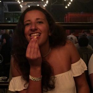 Meet your Posher, Carolyn